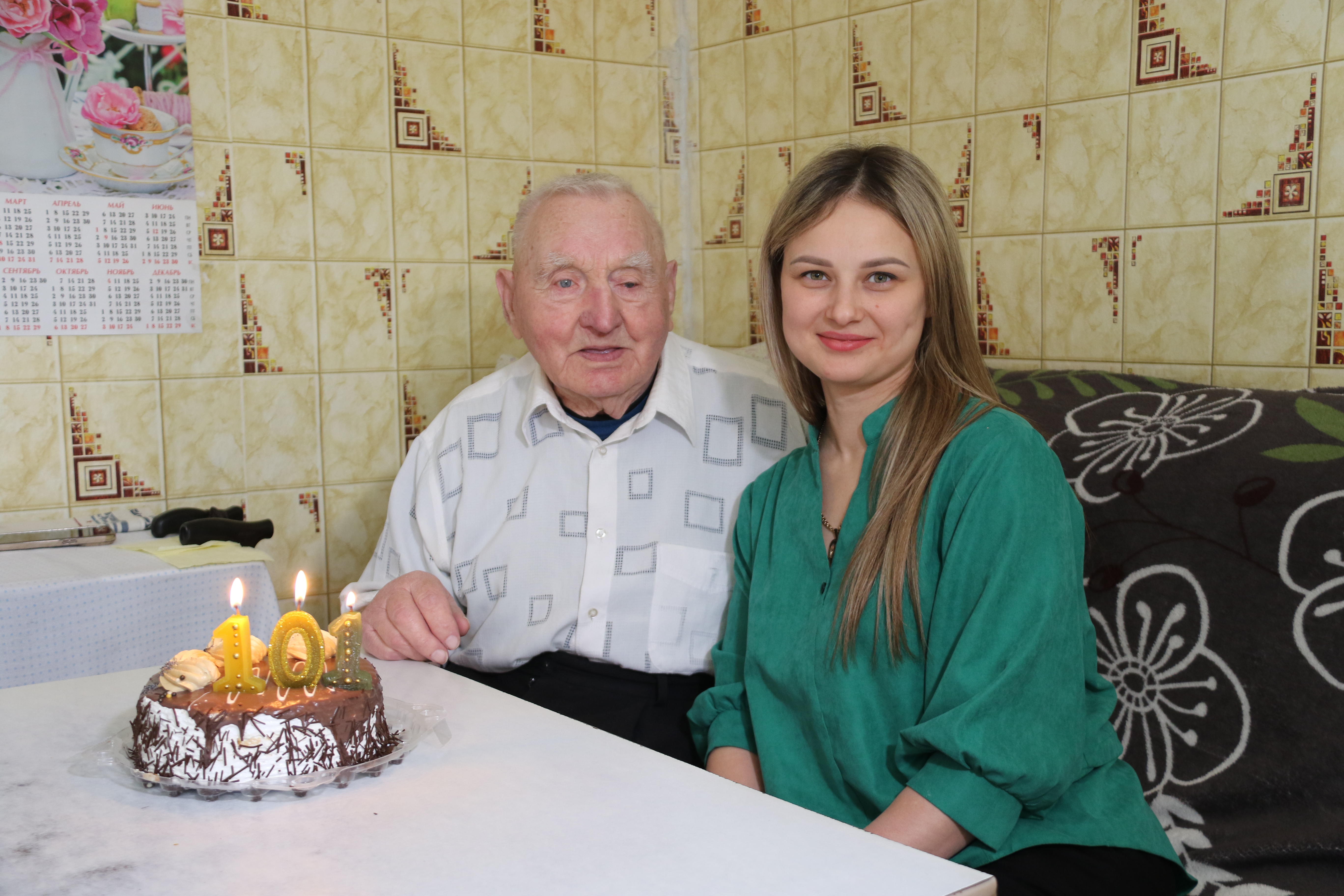 Молодёжный совет Управления Росреестра по ДНР поздравил ветерана с днём рождения.