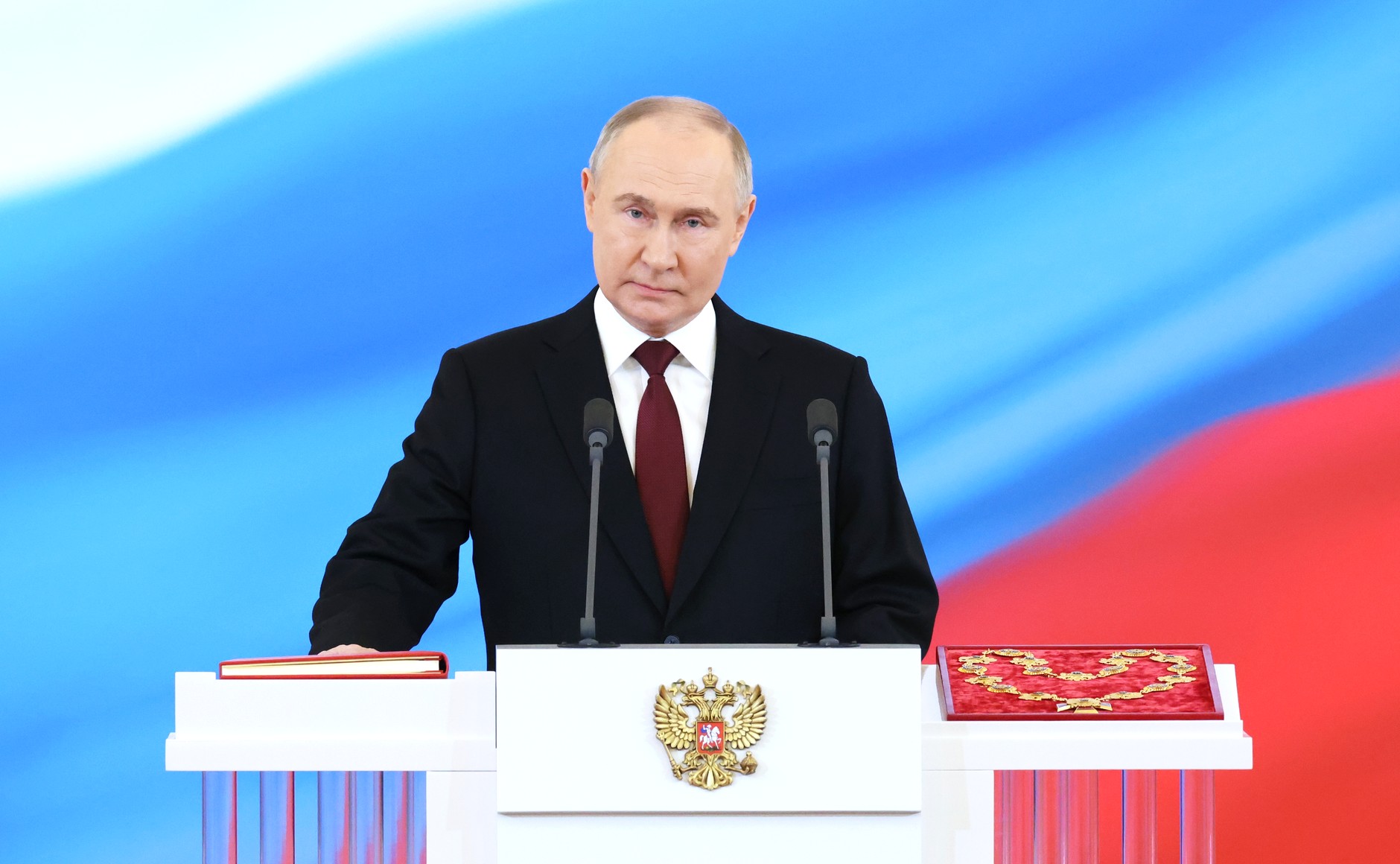 Владимир Путин вступил в должность Президента Российской Федерации.